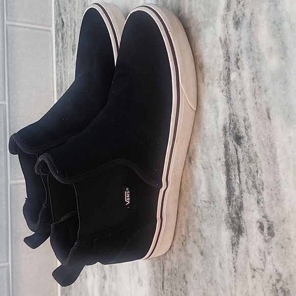 Vans Black Slip-On Ankle Sneakers – Size 7.5 - Picture 1 of 7